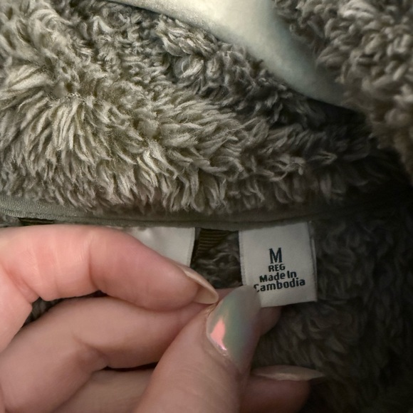 Hi-Pile Fleece Pullover - LL Bean - Picture 4 of 7